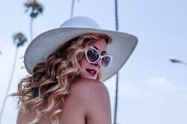 Holiday Haircare Tips For Healthy Tresses As You Travel