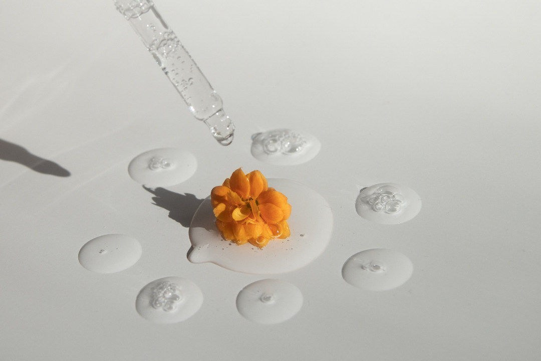 How Does Safflower Oil Help Your Skin?