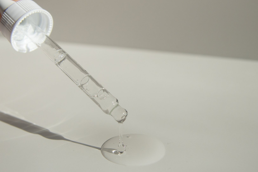 The Benefits Of Salicylic Acid And Why You Need It In Your Skincare Routine