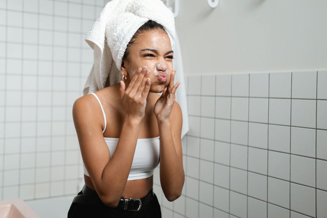 What Is Reverse Skincare (And Does it Work?)
