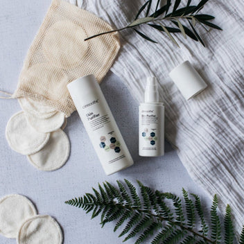 antimicrobial facial spray reducing redness and breakouts