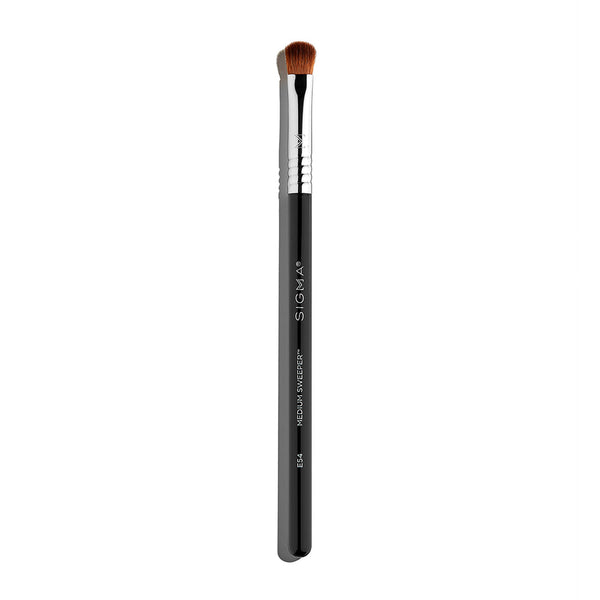 Freebie: Sigma Beauty E54 Medium Sweeper Brush