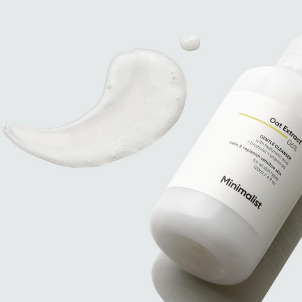 Minimalist Oat Extract 06% Gentle Cleanser bottle and texture