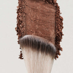 et al. Angled Cheek Brush closeup