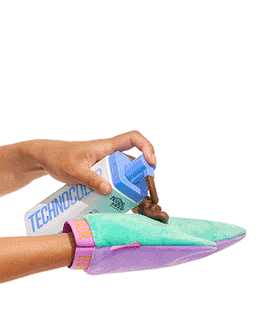 Bondi Sands Technocolour Sapphire 1 Hour Express Self Tanning Foam applied to a glove