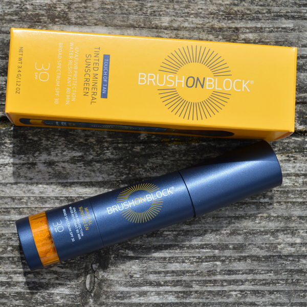 Brush On Block SPF 30 Touch of Tan and packaging 
