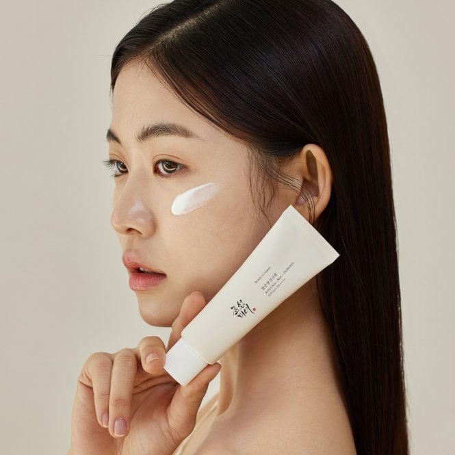 lady with cream on her face