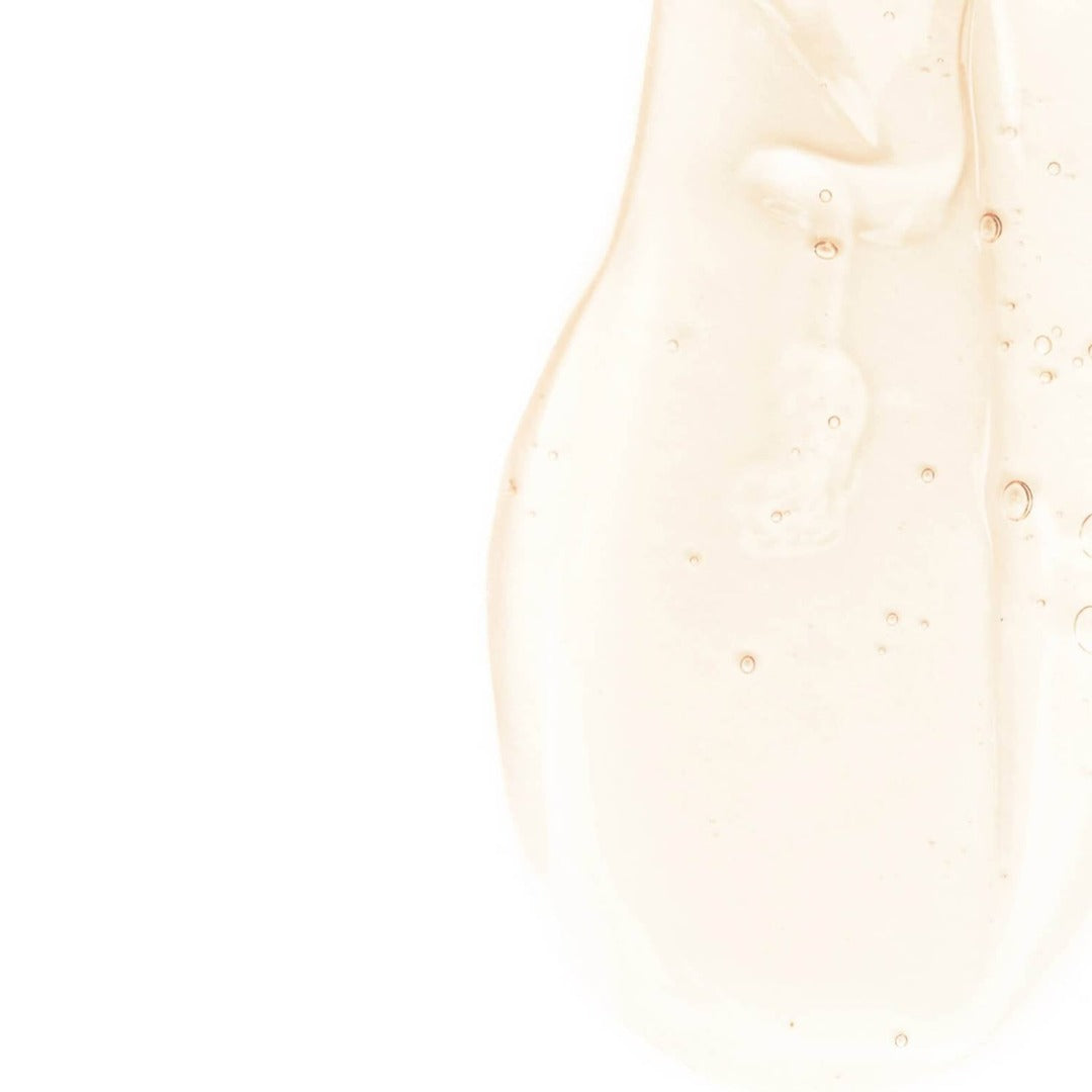 Olaplex No.4 Bond Maintenance Shampoo texture
