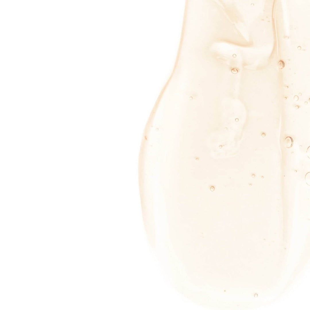 Olaplex No.4 Bond Maintenance Shampoo texture