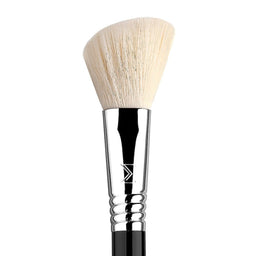 a closeup of a Sigma Beauty F40 - Large Angled Contour Brush