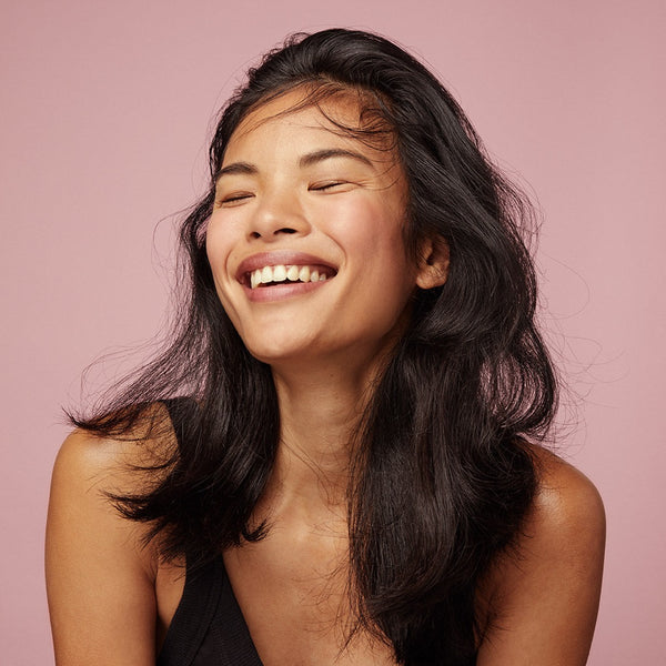 O&M Original Queenie Firm Hold Hairspray 300ml