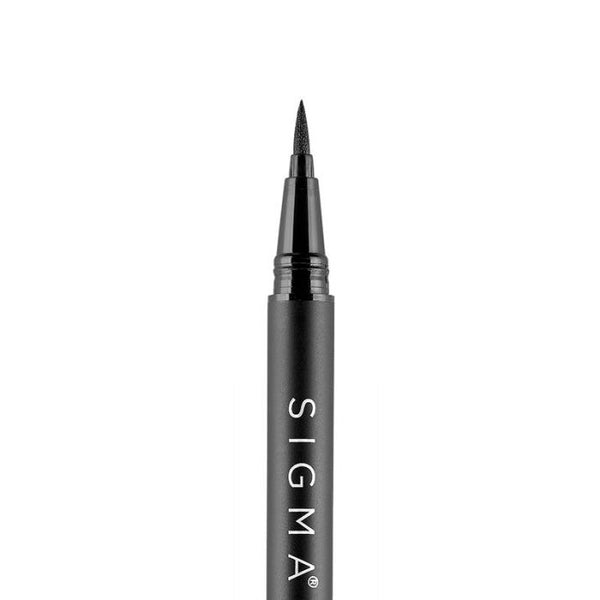 closeup of the Sigma Beauty Liquid Pen Eyeliner head